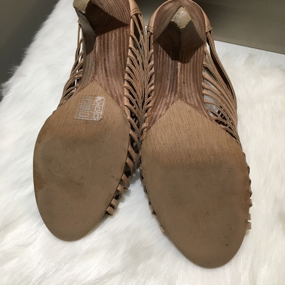 Levity Caged Gladiator Heeled Tan Sell Sandals - Picture 8 of 8